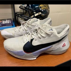 Zoom Freak 2 - White Cement